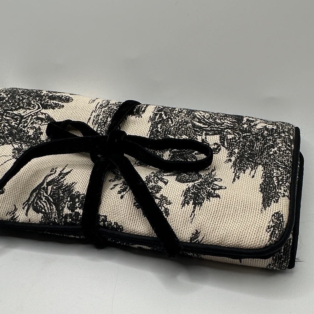 Waverly Black and Cream Toile Print Clutch - Picture 2 of 8